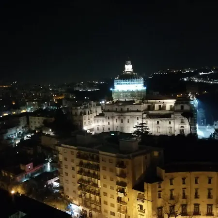 Couette-café Red House Naples