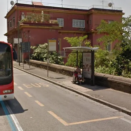 Couette-café Red House 3*