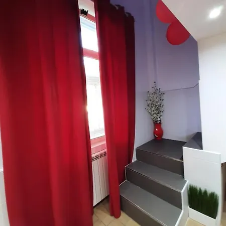 Couette-café Red House 3*