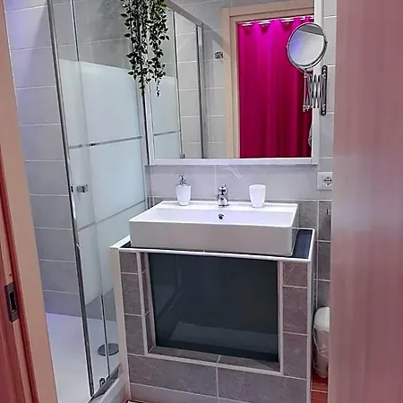 Red House נאפולי