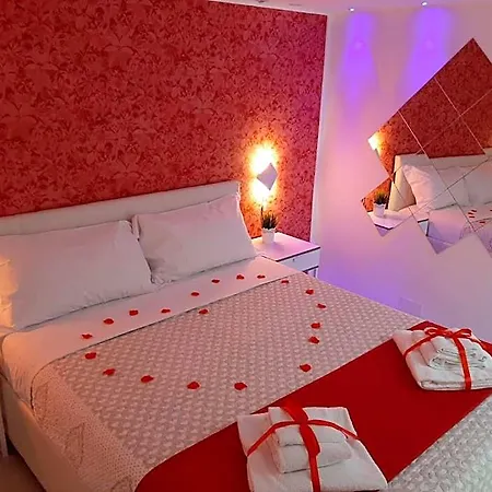 Red House 4*