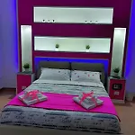 Red House 4* نابولي