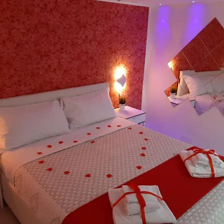 Red House 4* Napoli