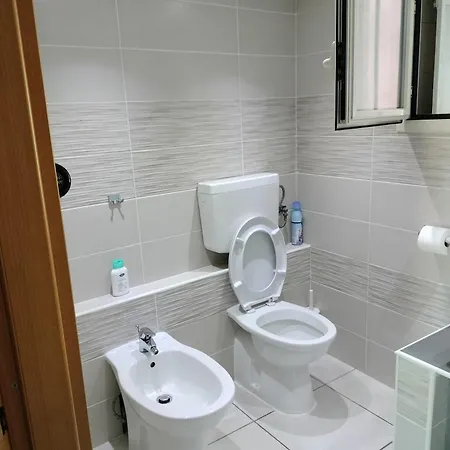 فندق مبيت وإفطار Red House *